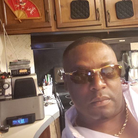 Meet your Posher, Willis - Picture 1 of 1